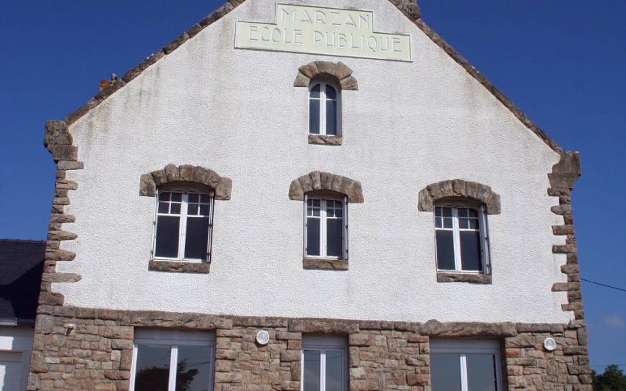 Cour de l'école publique le Pigeon Vert